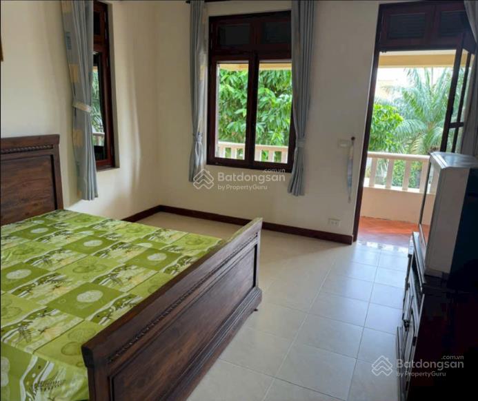 Bán biệt thự mũi né domain dt 550m2 1 trệt 1 lầu gồm 4pn, đầy đủ tiện ích, có hồ bơi, giá 14 tỷ