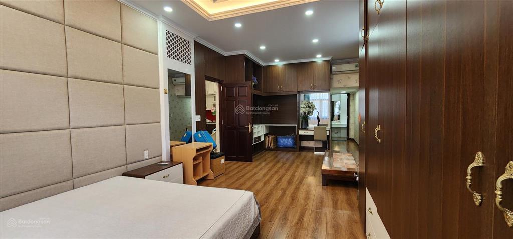 Cho thuê căn biệt thự 300m2 3 tầng đối diện công viên tại kđt vĩnh điềm trung