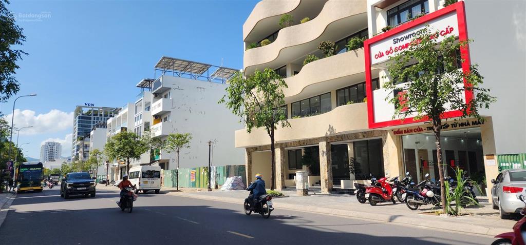 Cho thuê nhà đường thích quảng đức mặt tiền 15m dtsd gần 800m2 nhà mới đẹp hđ lâu dài
