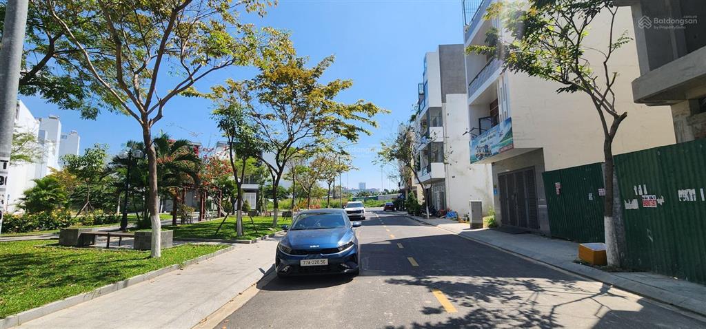 Bán lô đất đẹp ngay chung cư, đối diện công viên kđt vcn pl1 chỉ 6.6 tỉ