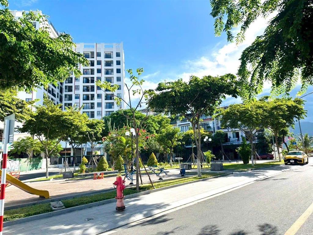 Bán lô đất đẹp ngay chung cư, đối diện công viên kđt vcn pl1 chỉ 6.6 tỉ