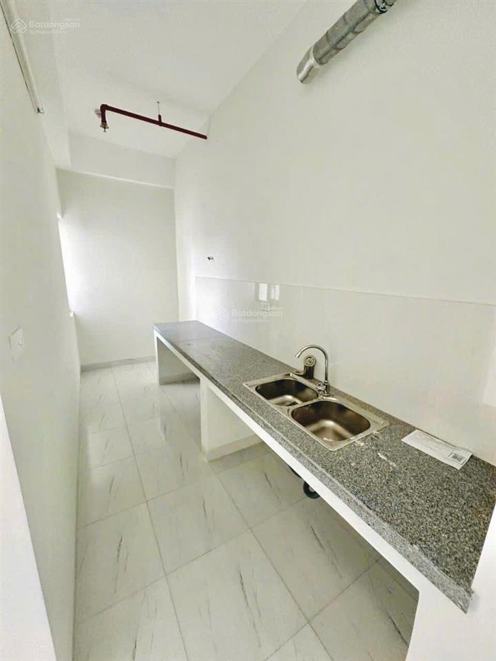 Bán căn hộ chung cư ssh08 diện tích 65m2 có 2 phòng ngủ và 2 ban công, bố cục đẹp