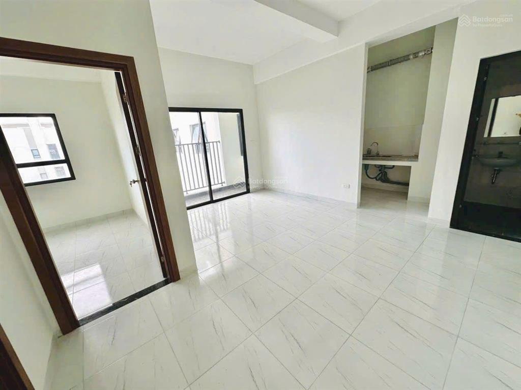 Bán căn hộ chung cư ssh08 diện tích 65m2 có 2 phòng ngủ và 2 ban công, bố cục đẹp