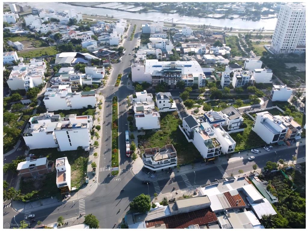 Bán lô đất 3200m2 mặt tiền 22m đường rộng 35m kết nối xuống biển nha trang và thông qua kđt hỗn hợp