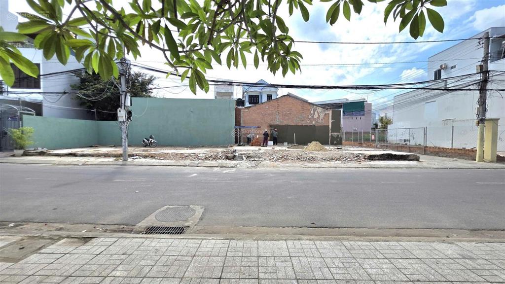 Bán lô kề góc đường phú đức nha trang, cách biển chỉ 800m, dt 43m2 giá 4.2 tỉ