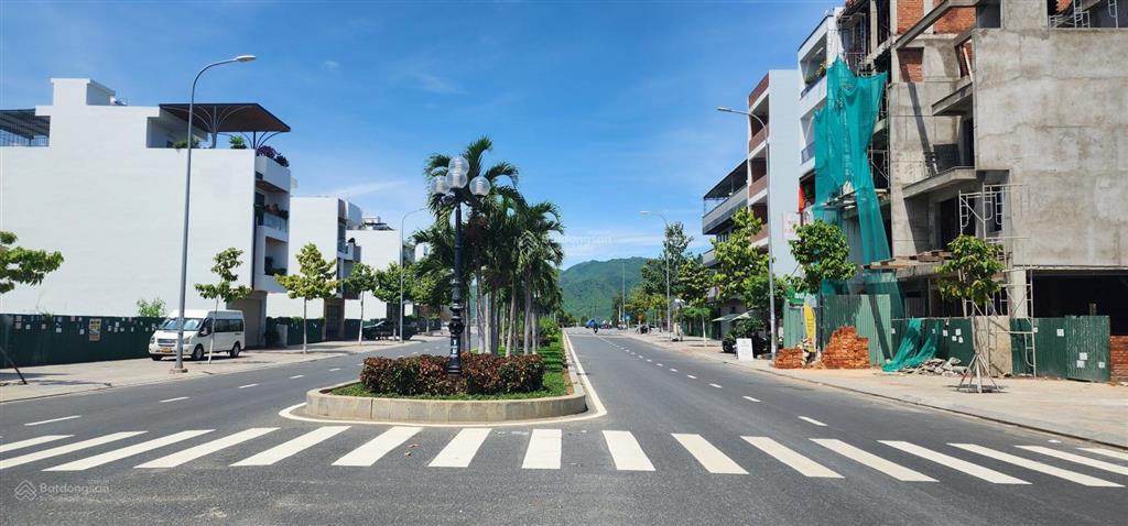 Bán đất đường b5  số 22 khu đô thị vcn phước long 1 rộng 35m nối qua sun và xuống biển