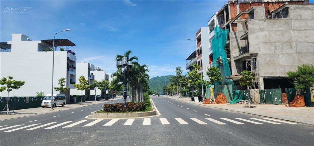 Bán đất đường b5  số 22 khu đô thị vcn phước long 1 rộng 35m kết nối sun, giá 10,5 tỷ