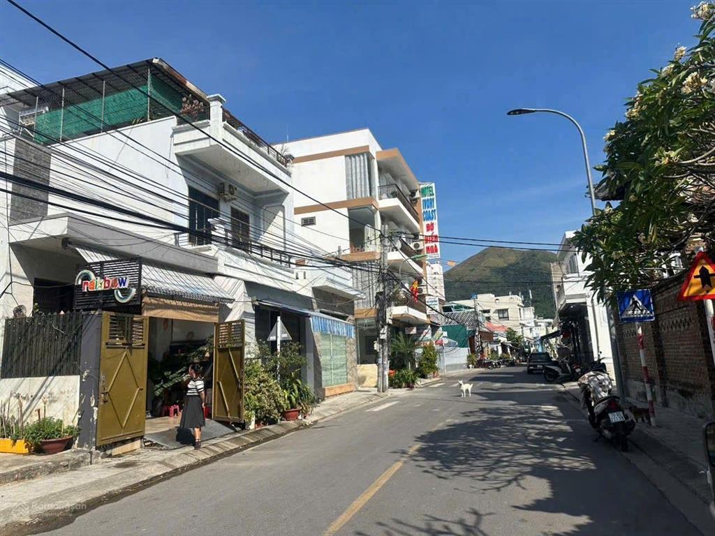 Bán lô kề góc đường phú đức nha trang, cách biển chỉ 800m, đường trước nhà rộng 10m