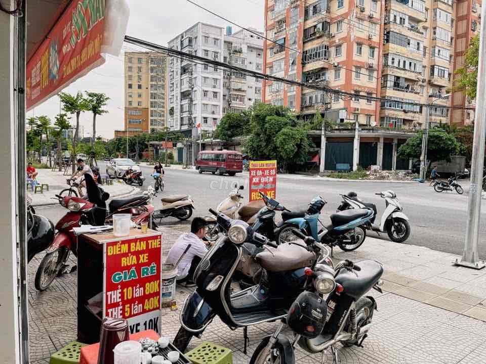 nhà 2 mặt tiền ngã tư Cổ Mai