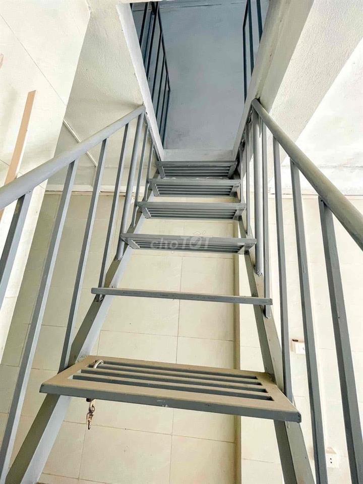 nhà 2 mặt tiền ngã tư Cổ Mai