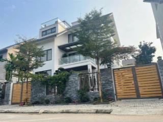 Bán biệt thự ven đô diện tich 180m