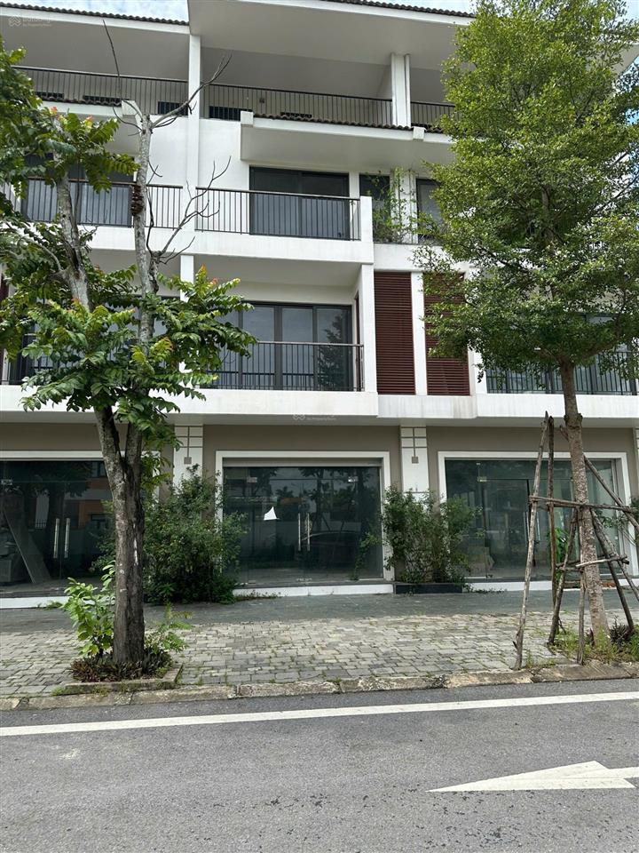 Bán bt sunny garden city, 110 triệu/m2, 180m2, 6pn, 6wc, hàng hot