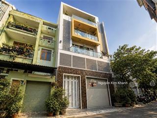Khu vip phú nhuận  có vỉa hè riêng  view cv 81,3m2 5 tầng ngang 6,8m tiện kinh doanh làm công ty