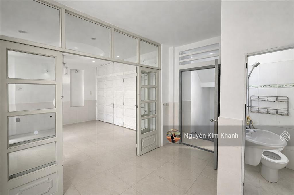 Khu vip sát hxh nguyễn văn trỗi  6 tầng  ngang 7m  12pn wc riêng  phù hợp làm chdv cao cấp