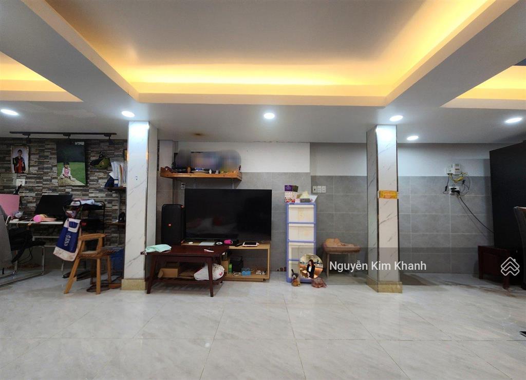 Hxh 6m phạm viết chánh p19  sát bên bason  98m 3 tầng 5pn  tương lai ra mt kênh văn thánh