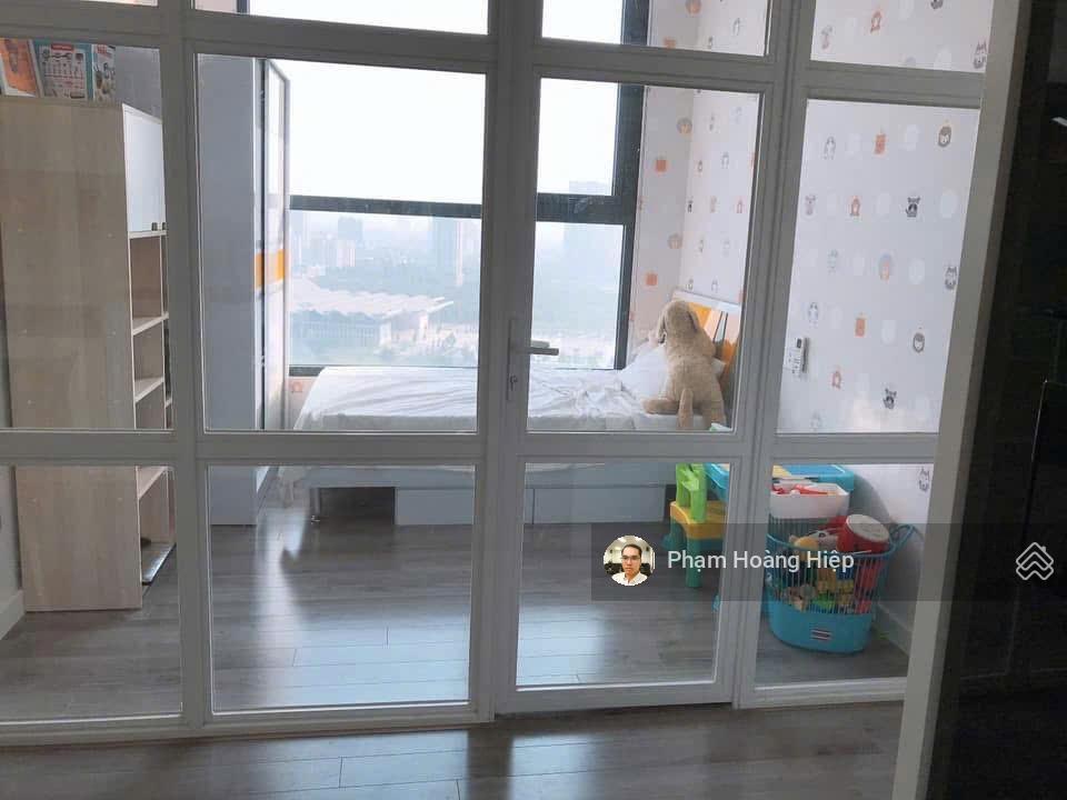 (hiếm) hơn 8 tỷ căn 68.2m2  2 pn  2wc  view hồ  dự án vip vinhomes greenbay.  0858 045 ***