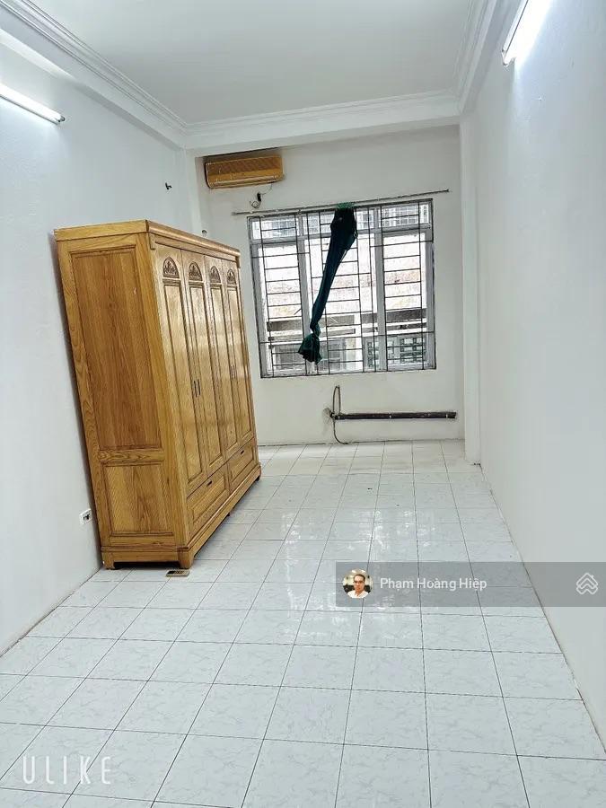 Nhà bán gấp chữa bệnh  yên hoà  50m2  cách ô tô 20m  2 thoáng trước sau mở cửa  công khai 8.3t