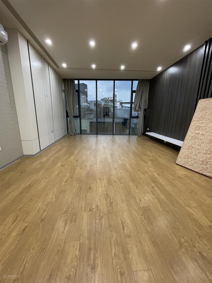 (chính chủ) tam khương  building 60m2 x 7 tầng, thang máy  thiết kế thông sàn. giá 69tr/tháng