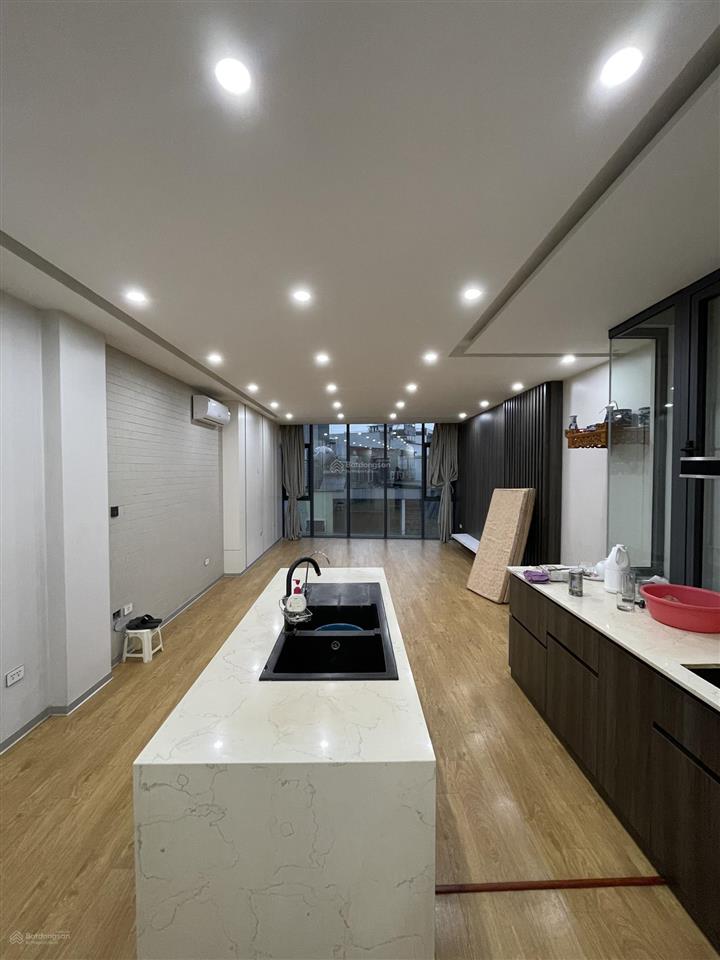 (chính chủ) tam khương  building 60m2 x 7 tầng, thang máy  thiết kế thông sàn. giá 69tr/tháng