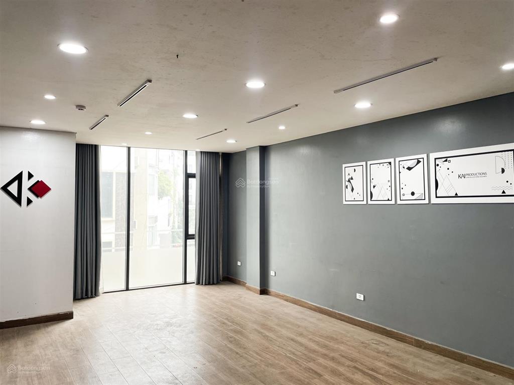 (chính chủ) tam khương  building 60m2 x 7 tầng, thang máy  thiết kế thông sàn. giá 69tr/tháng