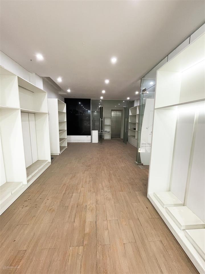 (chính chủ) tam khương  building 60m2 x 7 tầng, thang máy  thiết kế thông sàn. giá 69tr/tháng