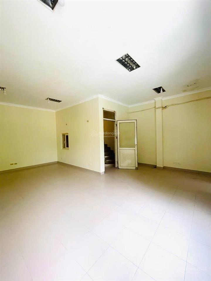 Mặt phố nguyễn thị định 56m2 giá trị đáng chú ý nằm ở mặt tiền 6,3m  vỉa hè đá bóng