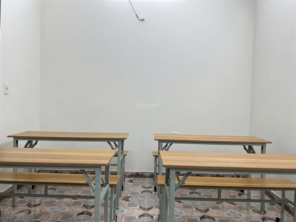 (phòng học) thuê theo giờ  phòng học từ 6  16 học sinh. giá thuê từ 100.000vnđ/1 giờ