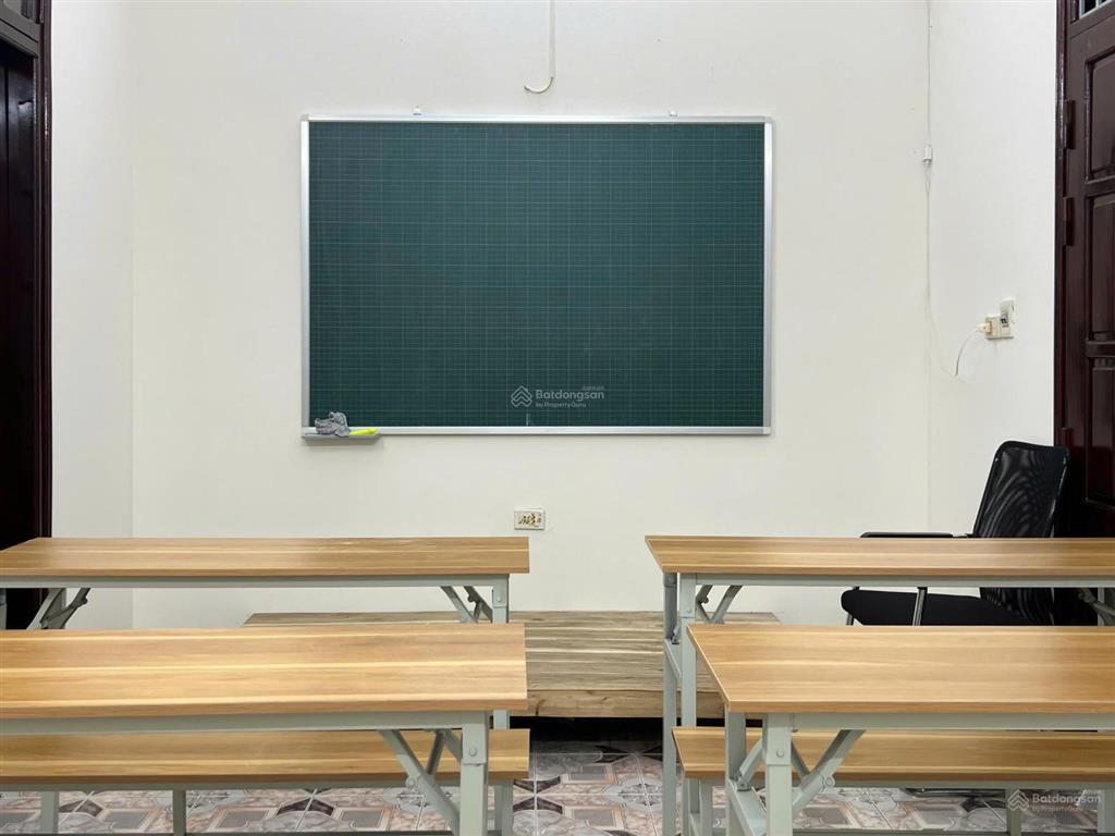(phòng học) thuê theo giờ  phòng học từ 6  16 học sinh. giá thuê từ 100.000vnđ/1 giờ