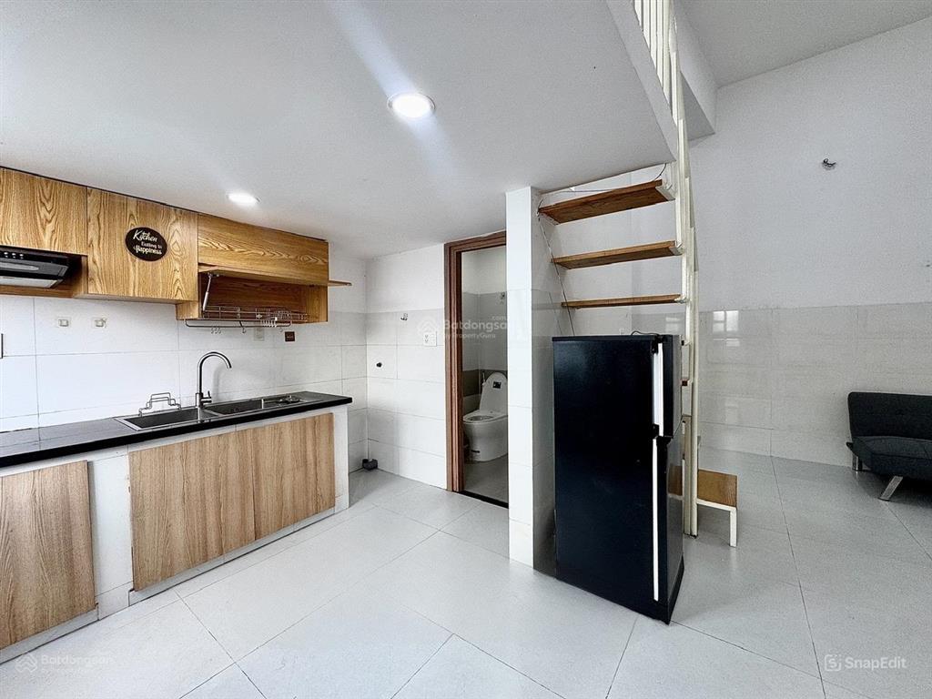Cho thuê căn hộ có gác lửng tại lạc long quân  ngã tư bảy hiền, thang máy. giá 7,5tr/tháng
