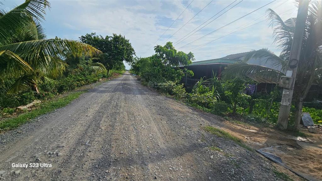 1.080m2 thổ vườn  long an (cũ) 950 triệu, đường ô tô 11m, 0938 334 ***
