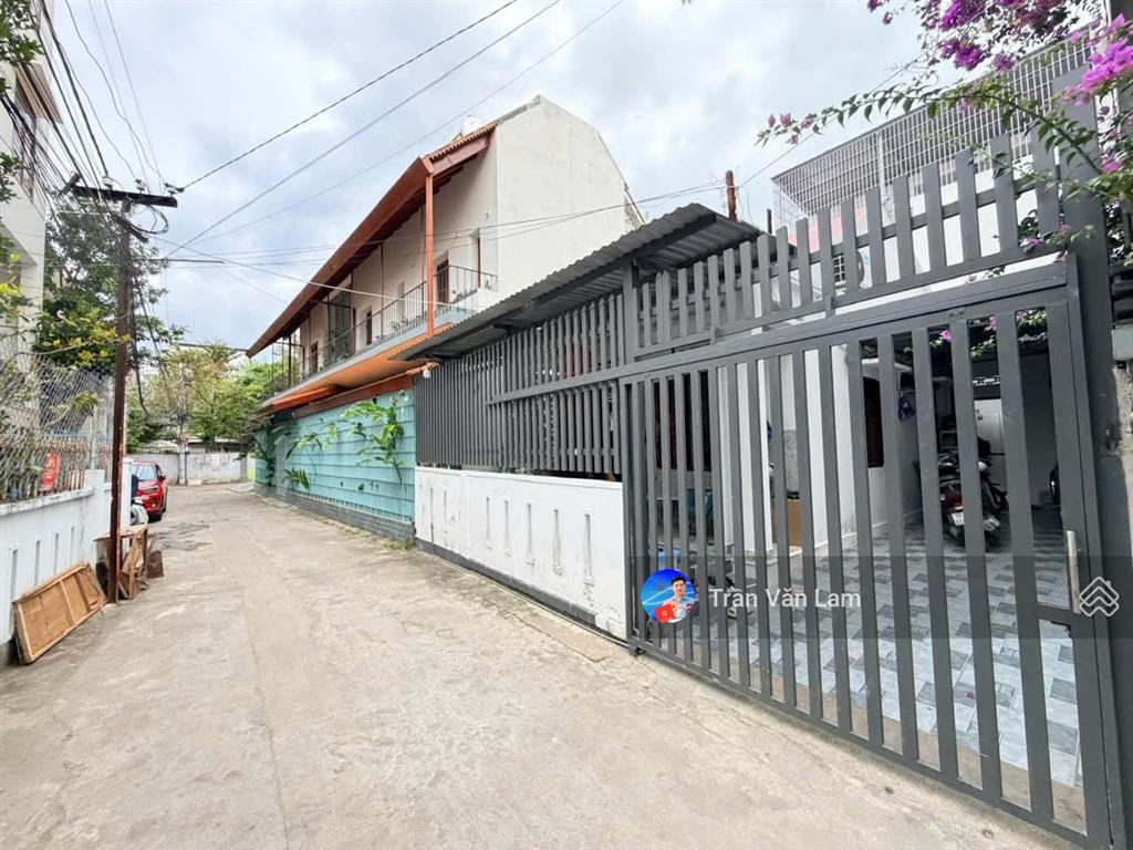 Giá tốt  bán đất tặng nhà ngang 7,9m hẻm ô tô nguyễn biểu khu dân trí cao, bắc nha trang