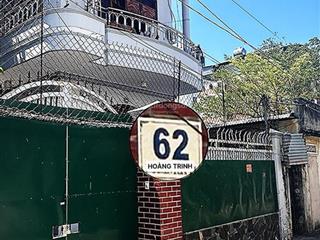 Nhà 3,5 tầng ngang 7,6m sát bãi tắm biển hòn chồng  ngang 7,6m thông thoáng