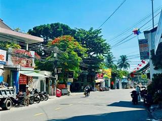 Đất sát đường đặng tất cách biển hòn chồng 200m  nghỉ dưỡng tắm biển mỗi ngày