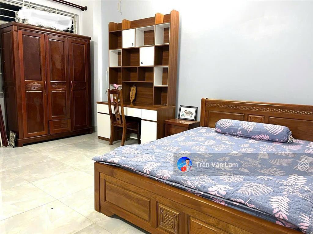 Bán nhà 2 tầng gần biển chỉ 4,65 tỷ, có dòng tiền 11,5 tr/tháng