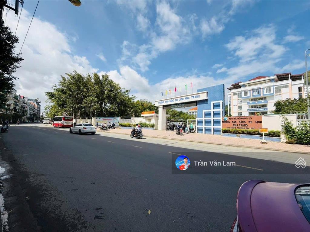 Nhà 4 tầng mặt tiền điện biên phủ đối diện cao đẳng du lịch nha trang