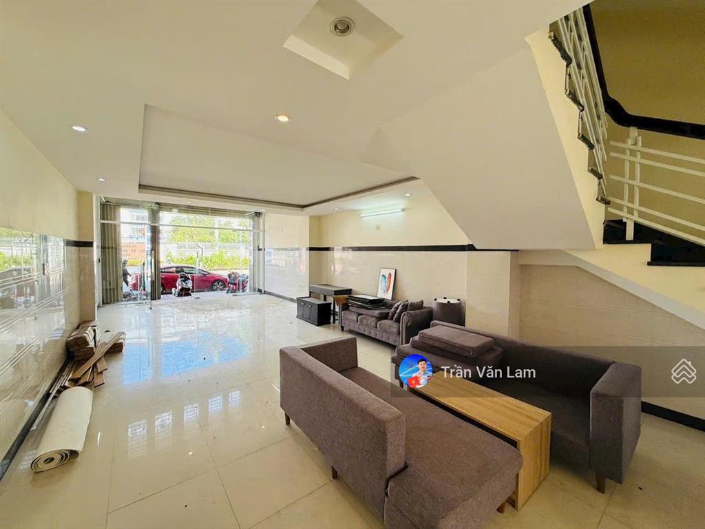 Nhà 4 tầng mặt tiền điện biên phủ đối diện cao đẳng du lịch nha trang