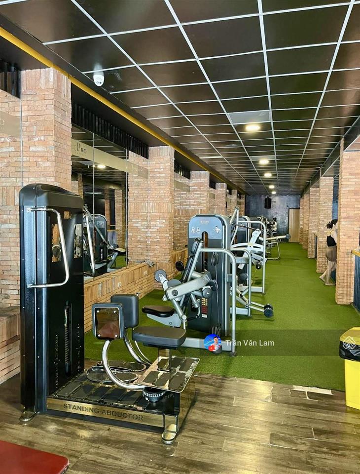 Mặt tiền 2/4  dt 473,6m2, ngang 14,1m  quỹ đất lớn hiếm tại bắc nha trang