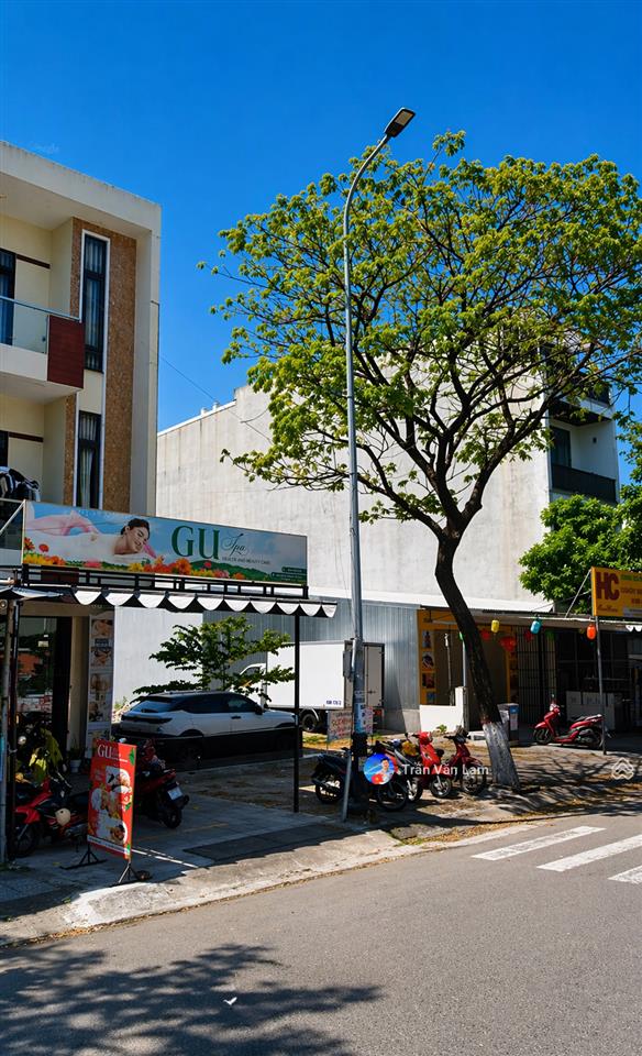 Mặt tiền kinh dương vương (27m) đất ngang 10m cách biển 300m vị trí trung tâm   0905 321 ***