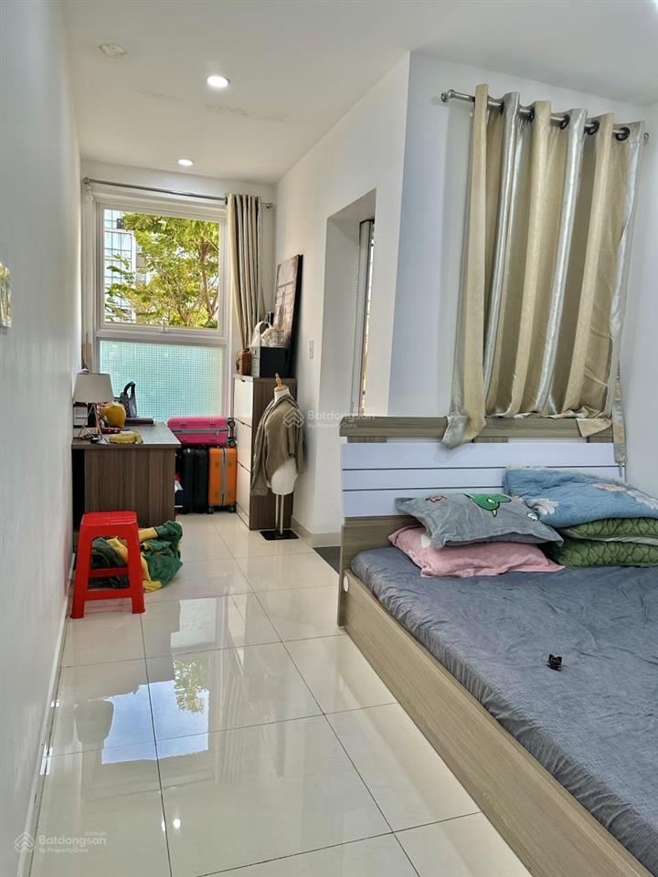 Chính chủ cần bán căn hộ cộng hòa garden 50m², 1pn+, giá 2,5 tỷ full nội thất.  0964 998 ***