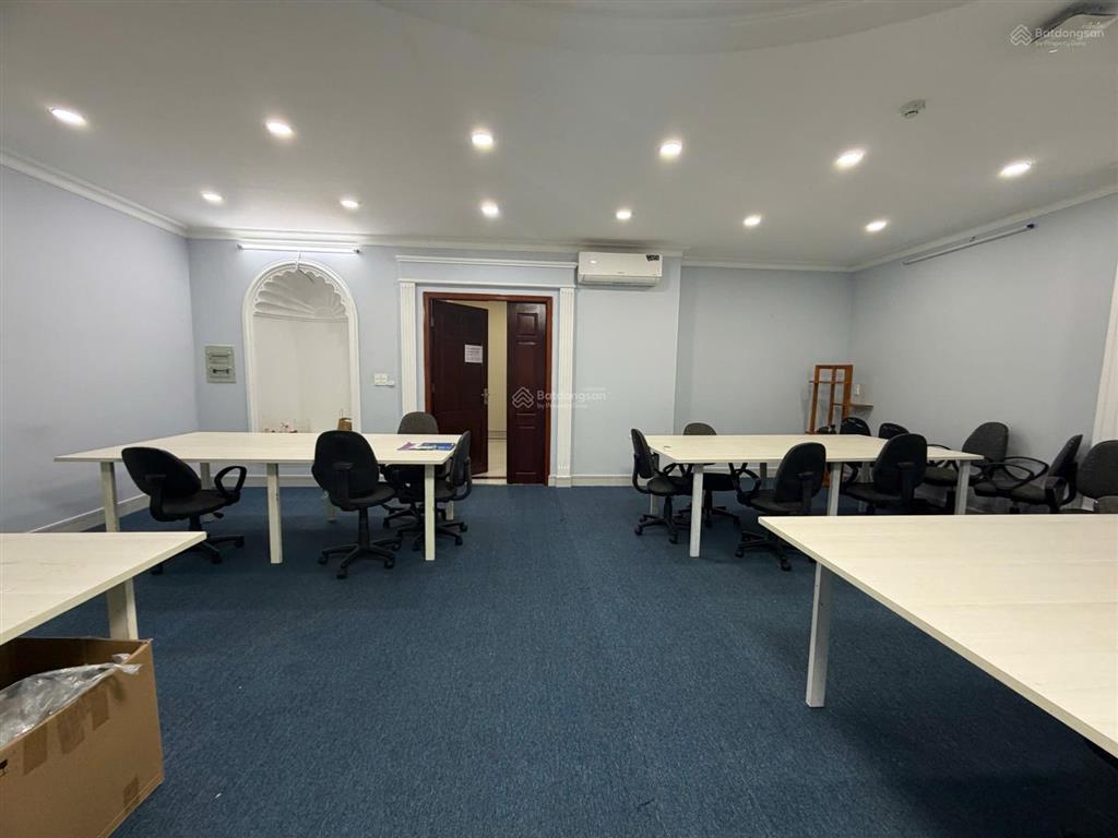 Cho thuê nhà tạ hiện làm văn phòng, dt 500m², 8x20m, giá thuê 100tr/tháng.  0964 998 ***