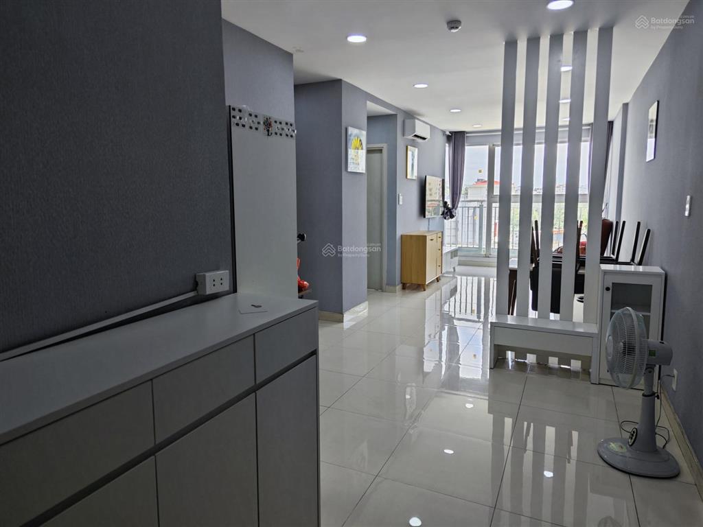 Cho thuê căn hộ cộng hòa garden, căn góc giá 14, full nội thất.  0964 998 ***