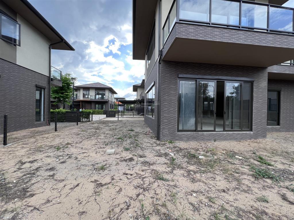 Biệt thự waterpoint 540m2 sân rộng nhà xây sẵn