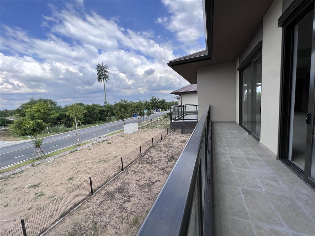 Biệt thự waterpoint 540m2 sân rộng nhà xây sẵn