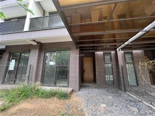 Nhà phố vườn waterpoint 1 trệt 2 lầu giá 5 tỷ.  0939 022 ***