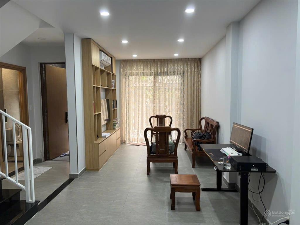 Bán nhà phố vườn waterpoint 1 trệt 2 lầu đã hoàn thiện full tầng