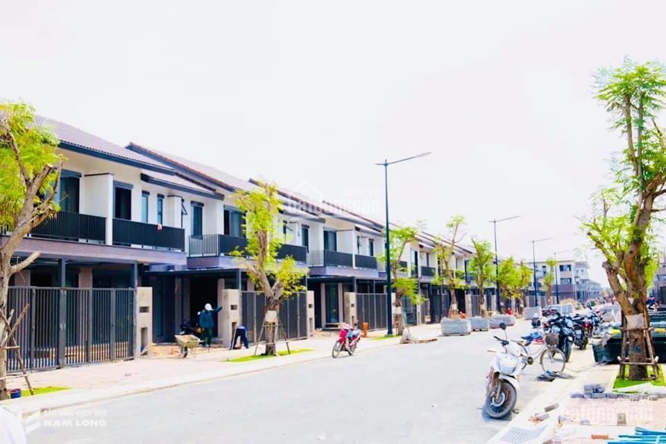 Đất dự án waterpoint 90m2 xây được nhà phố có sân vườn. đt 0939 022 ***