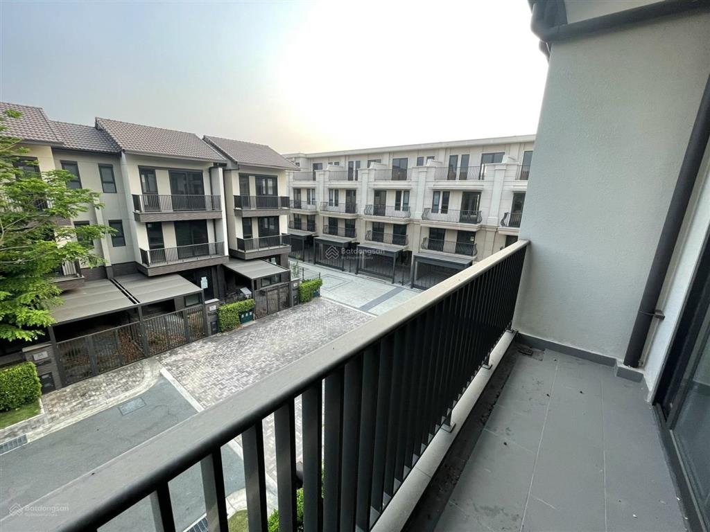 Bán nhà phố 2 lầu kđt waterpoint có sổ hồng