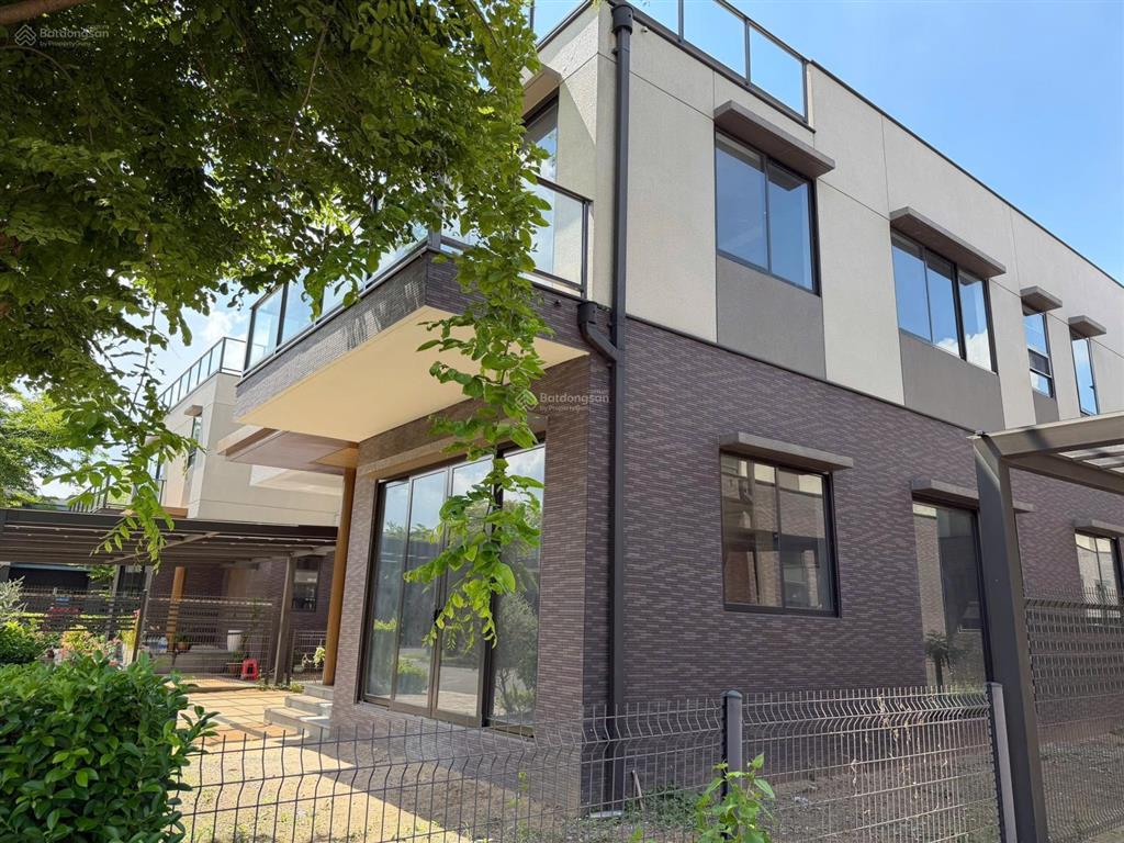 Bán biệt thự 300m2 waterpoint 1 trệt 2 lầu view thoáng