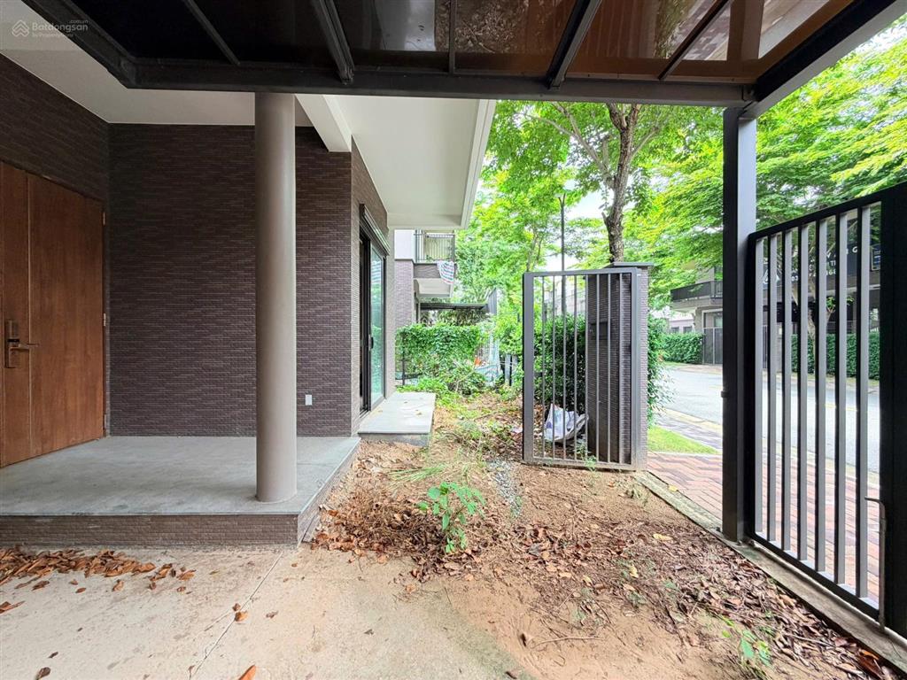 Bán biệt thự song lập 150m2 kđt waterpoint cạnh công viên