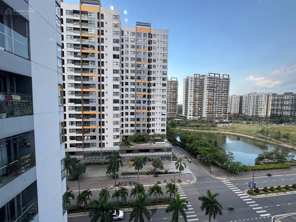 Bán căn 56m2 cc mizuki park hướng đông view kênh đào